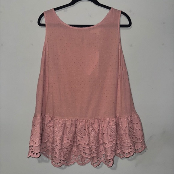 Adyson Parker Women's Sleeveless Lace Hem Top - Picture 2 of 4